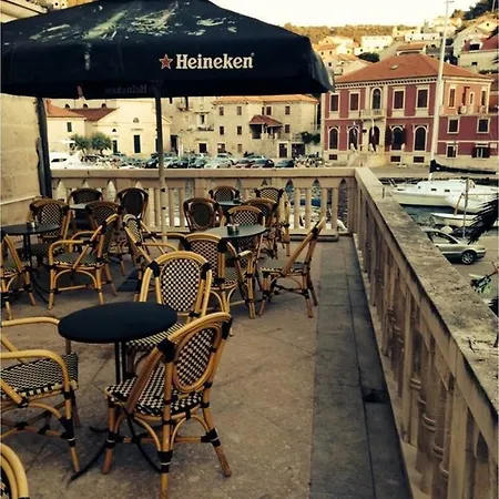Porat Hotel 3*
